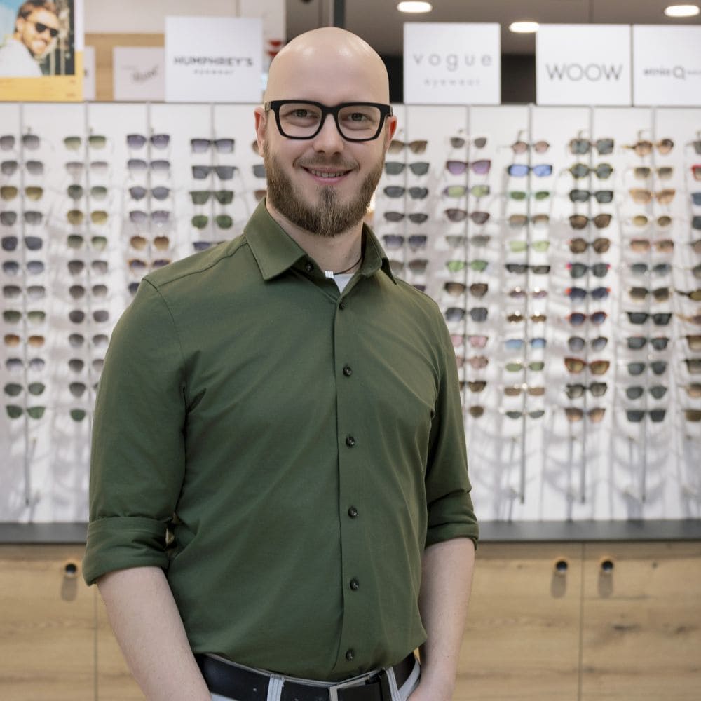Kevin Ostermayr, Augenoptikermeisteri und Filialleiter bei GRONDE Sehen & Hören, Augsburg, City-Galerie