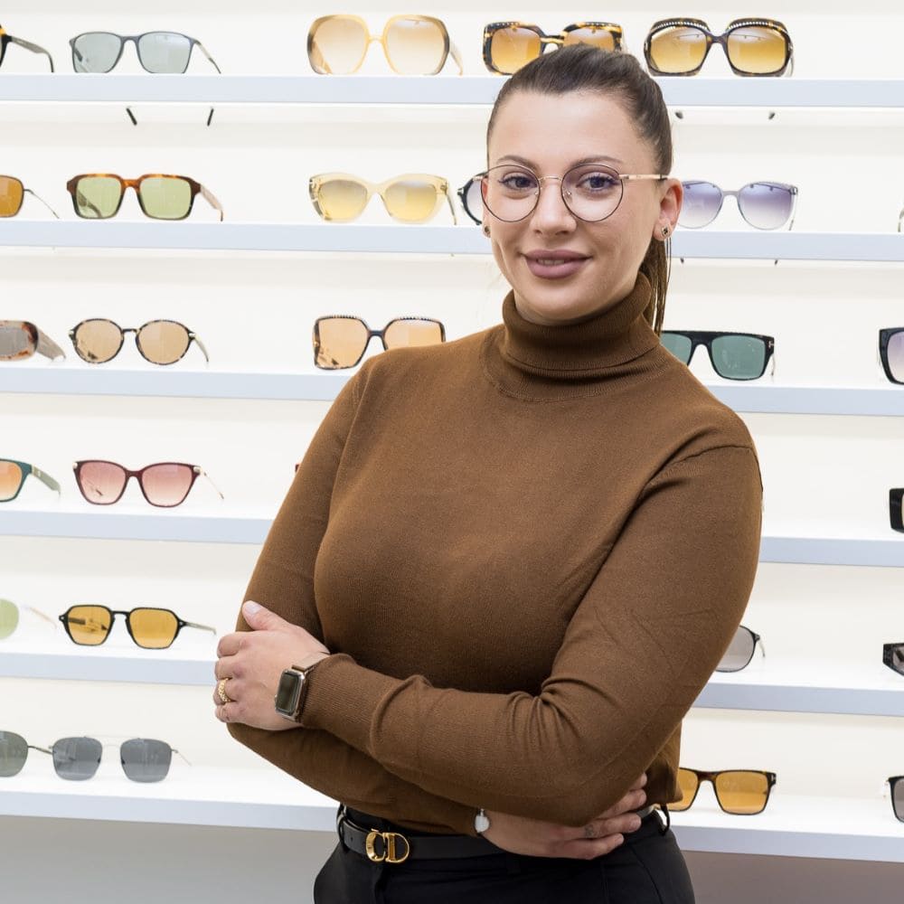 Emina Kröcker, Fachverkäuferin Augenoptik, bei GRONDE Sehen & Hören, Augsburg Maximilianstraße Emina Kröcker, Fachverkäuferin Augenoptik, bei Optiker Gronde, Augsburg Maximilianstraße