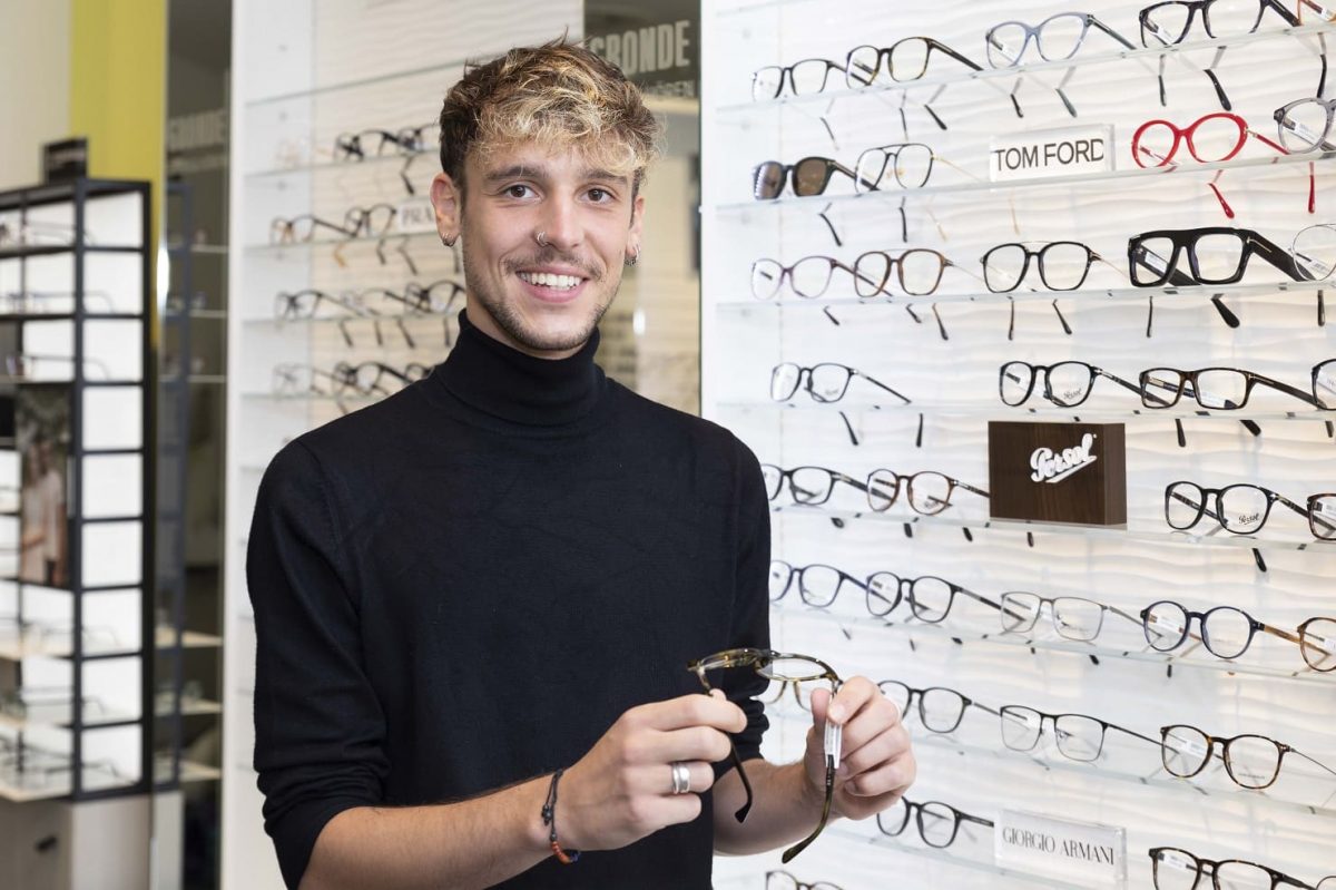 Keanu Miller, Augenoptiker bei Optiker Gronde in Augsburg in der City-Galerie