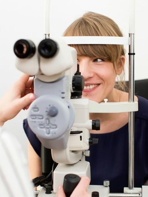 Sehtest & Optometrie bei Optiker Gronde, hier die Spaltlampe