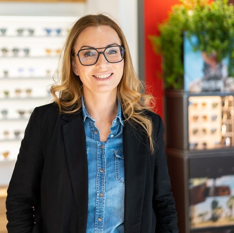 Sylwia Cristinelli, Augenoptikerin bei Optiker GRONDE, Augsburg, am Hauptbahnhof