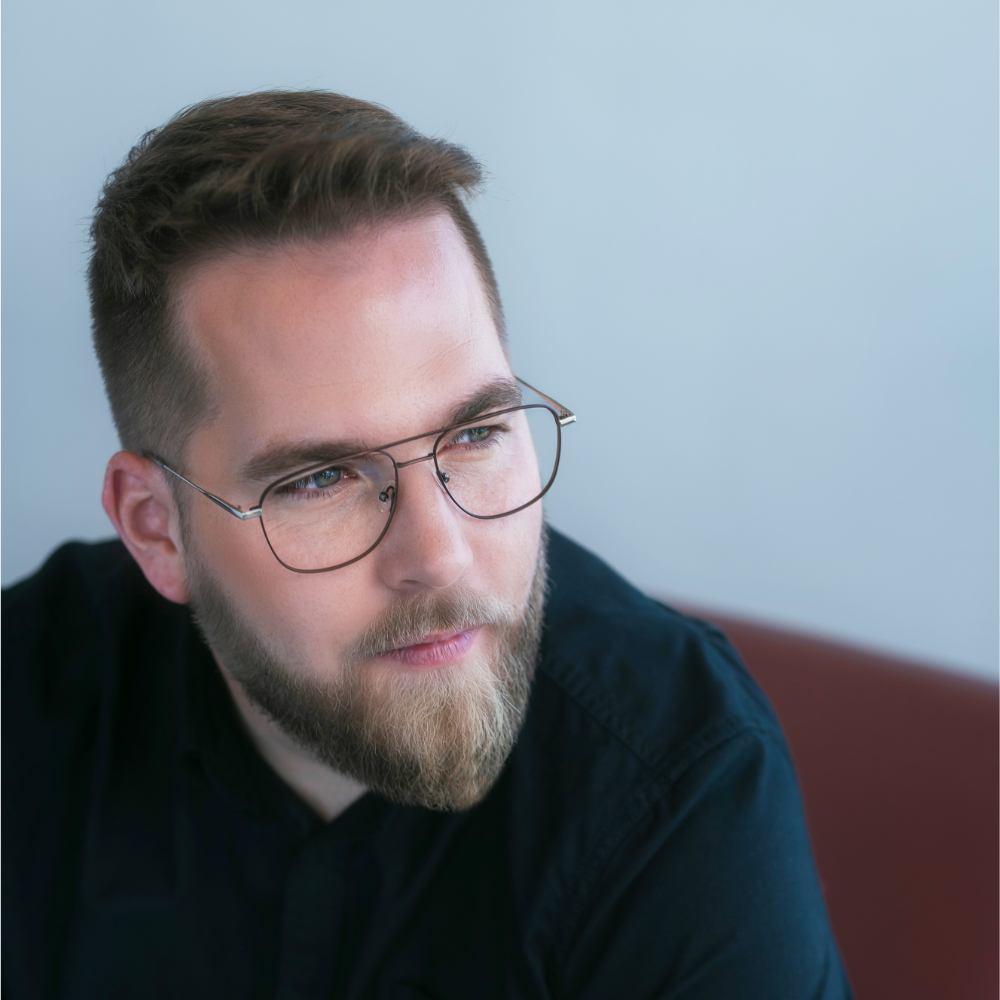 nika-brille-C2470-optiker-gronde-augsburg-model