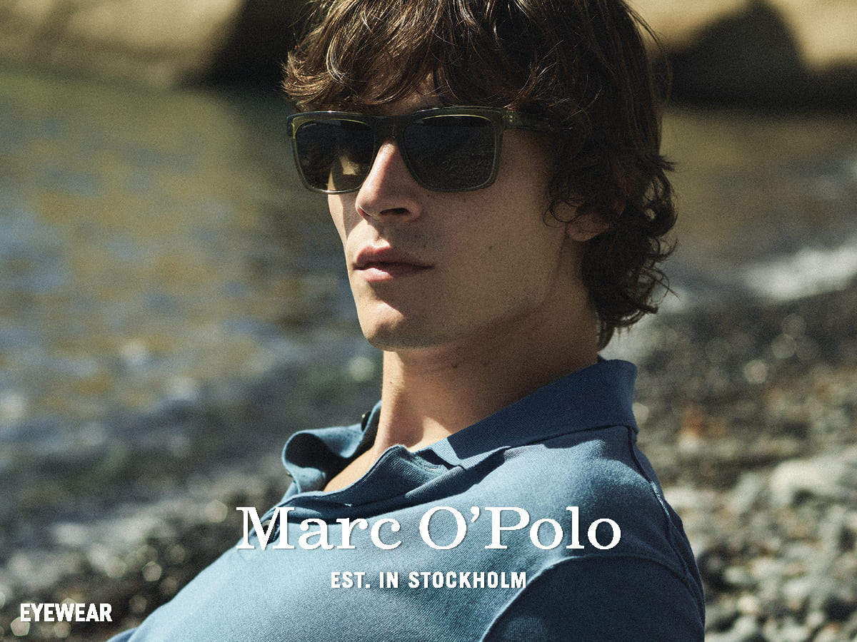 Junger Mann mit lässiger dunkelgrüner Marc o Polo Sonnenbrille von Optik Gronde, Augsburg
