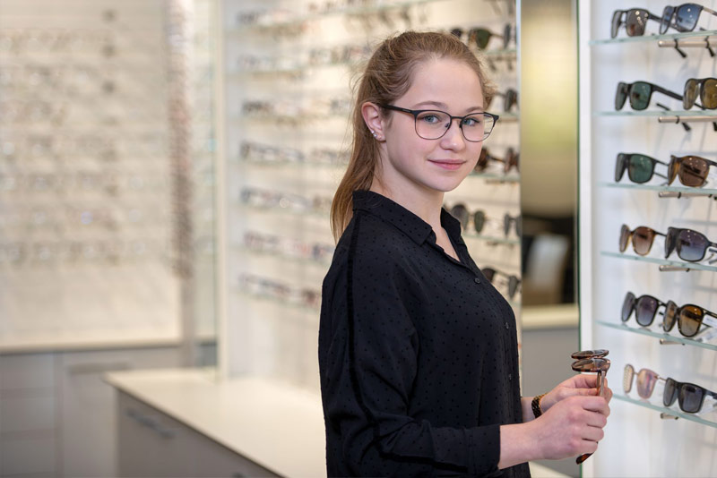 Nina Mertel Augenoptikerin in Augsburg-Göggingen in der Bergiusstraße