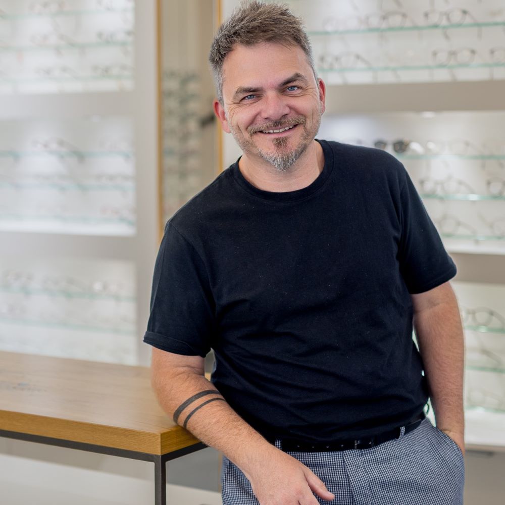 Oliver Lermer, stellvertretender Filialleiter, Augenoptikermeister und Kontaktlinsenspezialist bei Gronde in Bobingen